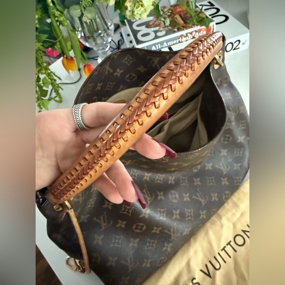 Louis Vuitton Monogram Artsy MM FULL INCLUSION ~ LV Box, LV Dust Bag and Cards - Picture 3 of 15